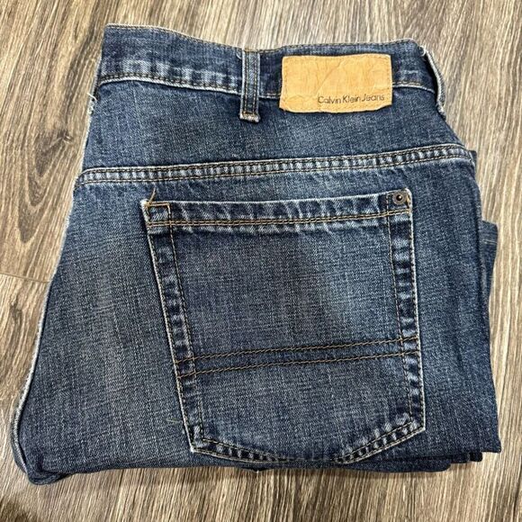 Calvin Klein Jeans size 38x24 blue denim bootcut jeans - Picture 8 of 8